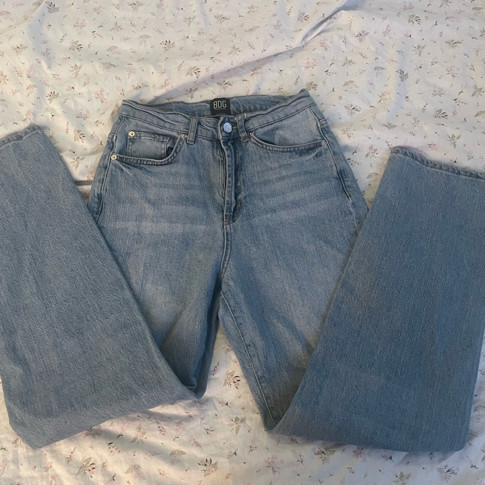 urban outfitters blue mom jeans
